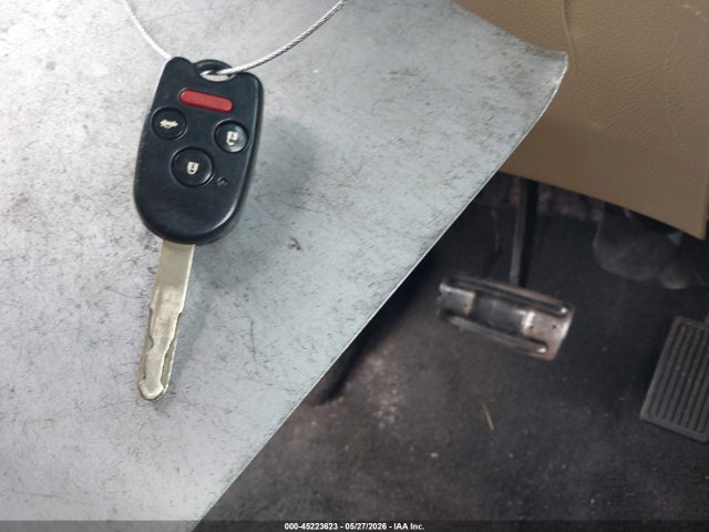 45223623 :رقم المزاد ، 1HGCS1B89BA012534 vin ، 2011 Honda Accord 2.4 Ex-l مزاد بيع