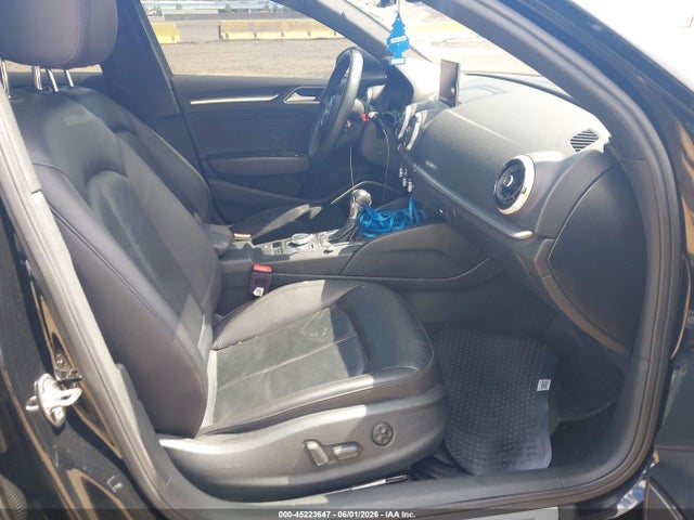 45223647 :رقم المزاد ، WAUKEGFF6KA119972 vin ، 2019 Audi A3 45 Premium مزاد بيع