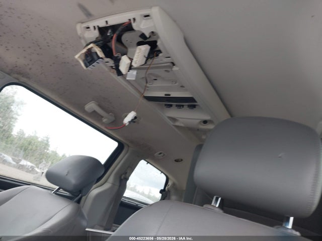 45223656 :رقم المزاد ، 2C4RVABG8CR391756 vin ، 2012 Volkswagen Routan Se مزاد بيع