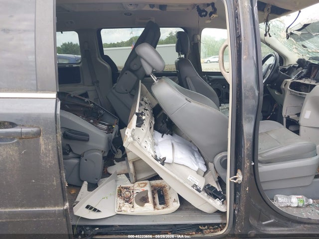45223656 :رقم المزاد ، 2C4RVABG8CR391756 vin ، 2012 Volkswagen Routan Se مزاد بيع