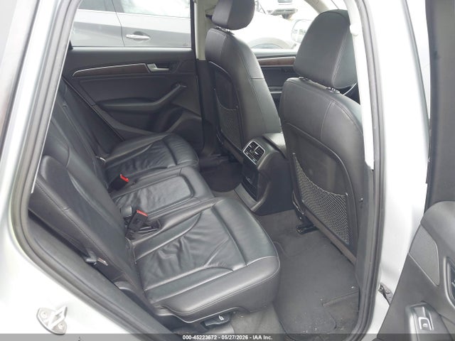 2014 Audi Q5 2.0t Premium მანქანა იყიდება აუქციონზე, vin: WA1LFAFP2EA081567, აუქციონის ნომერი: 45223672