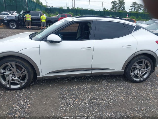 Genesis Gv60 Performance Awd 2023 KMUKEDTB6PU009252 Image 14