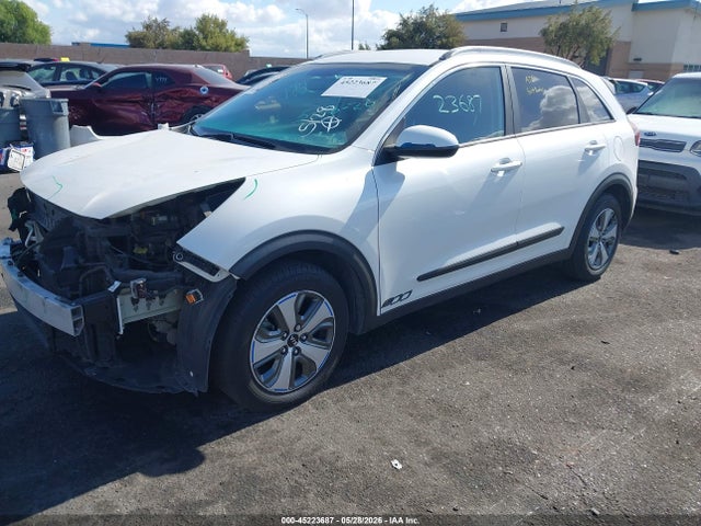 KIA NIRO LX 2020 KNDCB3LC5L5367157 Image 2