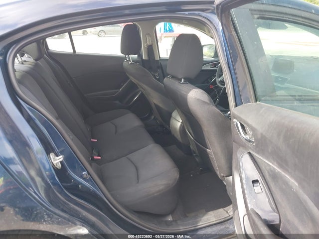 Продаж на аукціоні авто 2018 Mazda Mazda3 Sport, vin: 3MZBN1U76JM169247, номер лоту: 45223692