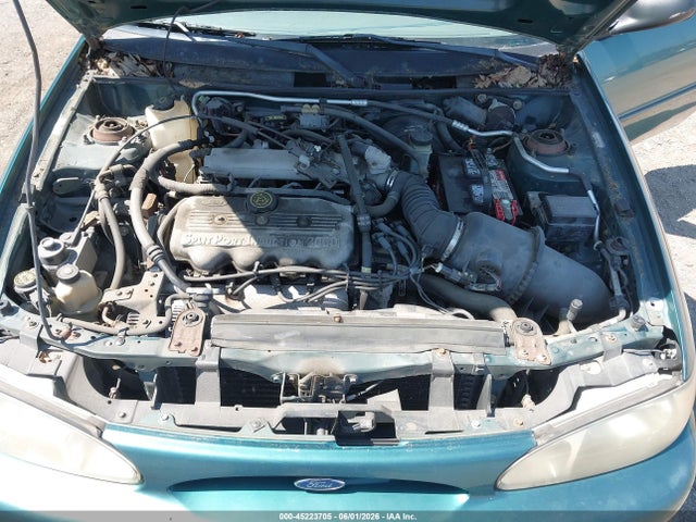 1998 Ford Escort Se მანქანა იყიდება აუქციონზე, vin: 1FAFP13P5WW164733, აუქციონის ნომერი: 45223705