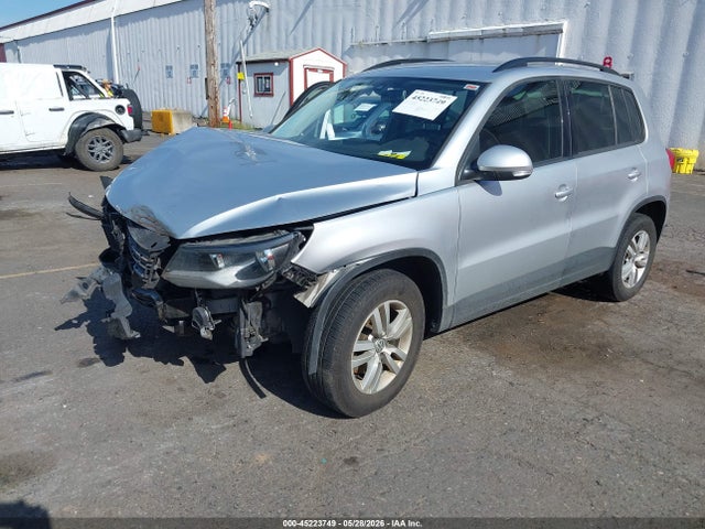 WVGBV7AX0HK024910 Volkswagen Tiguan 2.0t/2.0t S