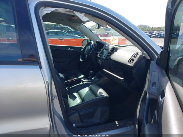 WVGBV7AX0HK024910 Volkswagen Tiguan 2.0t/2.0t S