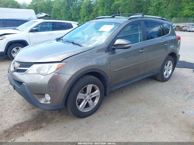 Toyota Rav4 Xle 2014 JTMRFREV8ED066875 Image 2