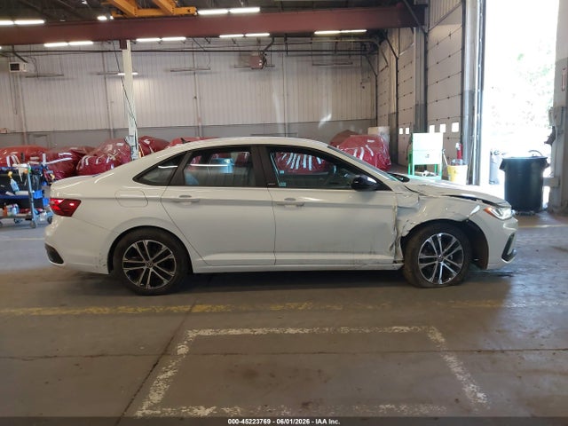 3VWBX7BU1SM035141 Volkswagen Jetta 1.5t Sport