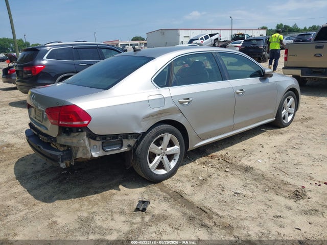 Продажа на аукционе авто 2012 Volkswagen Passat 2.5l Se, vin: 1VWBP7A33CC015890, номер лота: 45223778