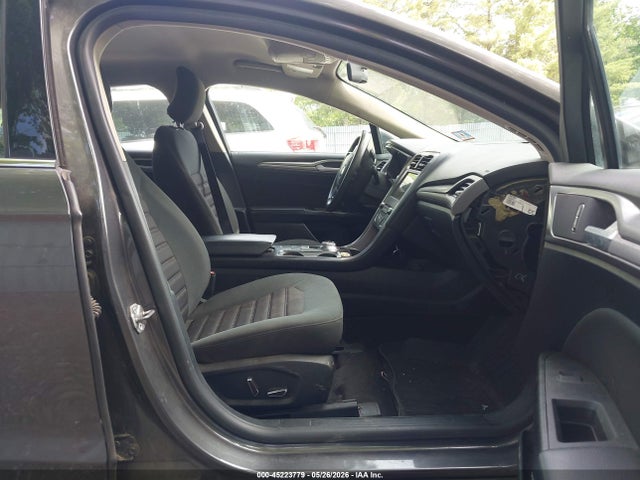 45223779 :رقم المزاد ، 3FA6P0HD3JR199694 vin ، 2018 Ford Fusion Se مزاد بيع