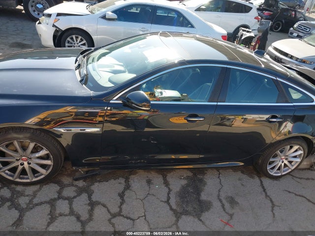 SAJWA1C76K8W21478 Jaguar Xj R-sport