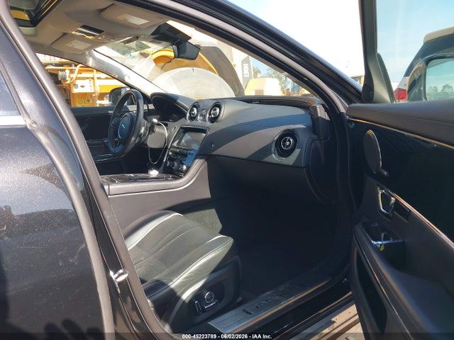 SAJWA1C76K8W21478 Jaguar Xj R-sport