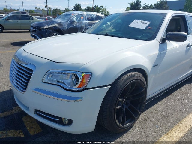 2013 Chrysler 300c მანქანა იყიდება აუქციონზე, vin: 2C3CCAET4DH727984, აუქციონის ნომერი: 45223900