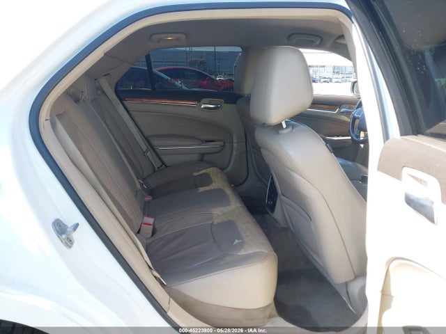 2013 Chrysler 300c მანქანა იყიდება აუქციონზე, vin: 2C3CCAET4DH727984, აუქციონის ნომერი: 45223900