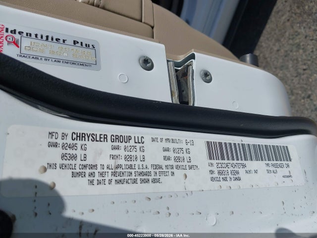 2013 Chrysler 300c მანქანა იყიდება აუქციონზე, vin: 2C3CCAET4DH727984, აუქციონის ნომერი: 45223900
