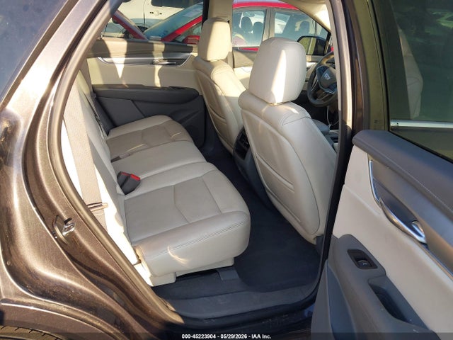 45223904 :رقم المزاد ، 1GYKNERS7HZ221169 vin ، 2017 Cadillac Xt5 Premium Luxury مزاد بيع