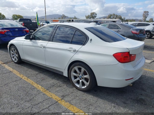 BMW 320i 2015 WBA3B1G50FNT06199 Image 3