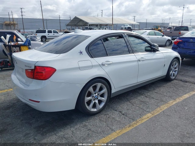 BMW 320i 2015 WBA3B1G50FNT06199 Image 4