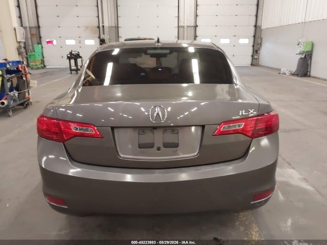 45223983 :رقم المزاد ، 19VDE1F51DE011431 vin ، 2013 Acura Ilx 2.0l مزاد بيع