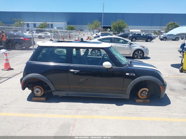 2004 Mini Cooper S მანქანა იყიდება აუქციონზე, vin: WMWRE33434TD79265, აუქციონის ნომერი: 45223988