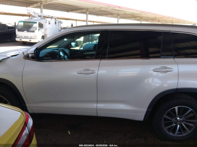 Aukcja sprzedaży 2017 Toyota Highlander Xle, vin: 5TDKZRFH4HS525992, numer aukcji: 45224024
