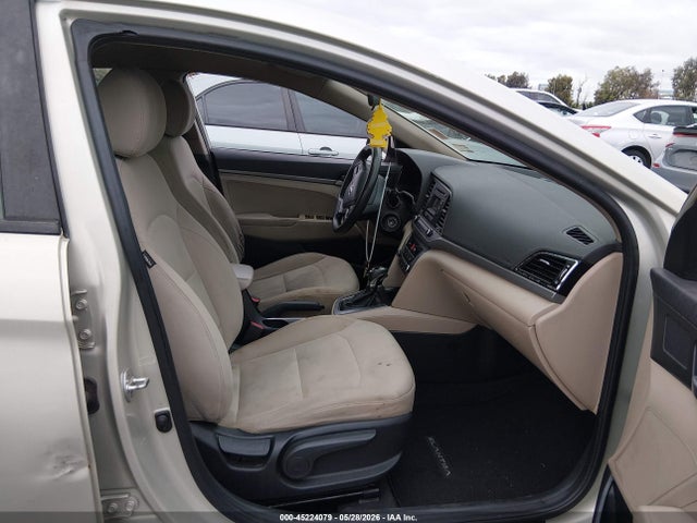 45224079 :رقم المزاد ، 5NPD74LF5HH150429 vin ، 2017 Hyundai Elantra Se مزاد بيع