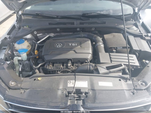 3VWL17AJ1GM367195 Volkswagen Jetta 1.8t Sel