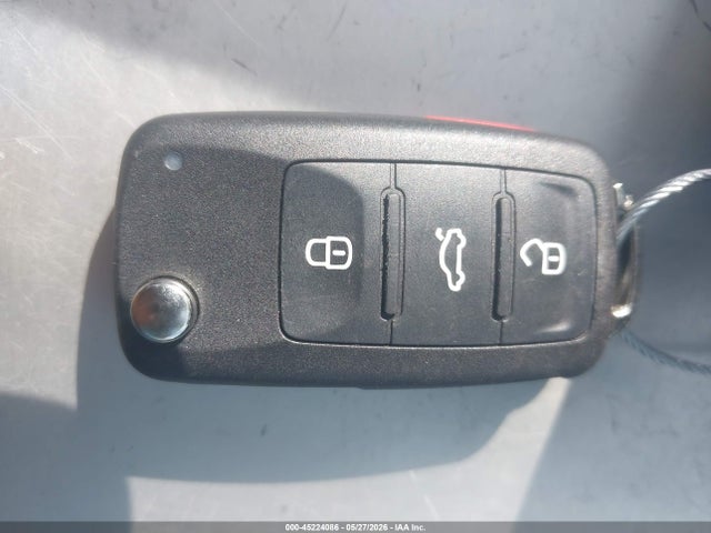 3VWL17AJ1GM367195 Volkswagen Jetta 1.8t Sel