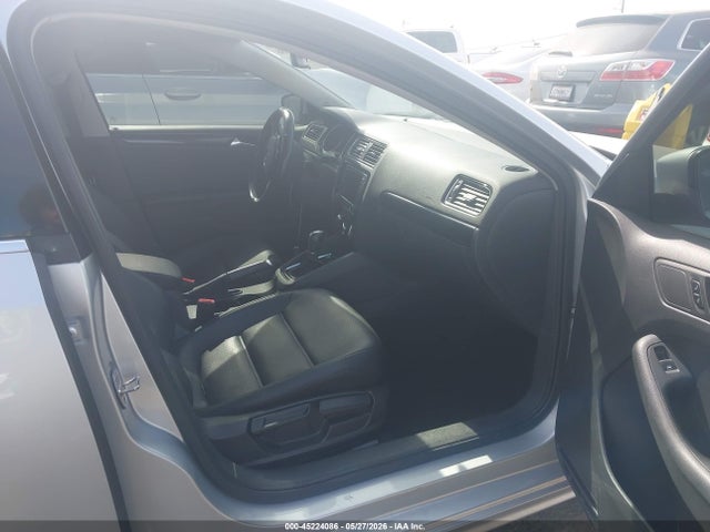 3VWL17AJ1GM367195 Volkswagen Jetta 1.8t Sel
