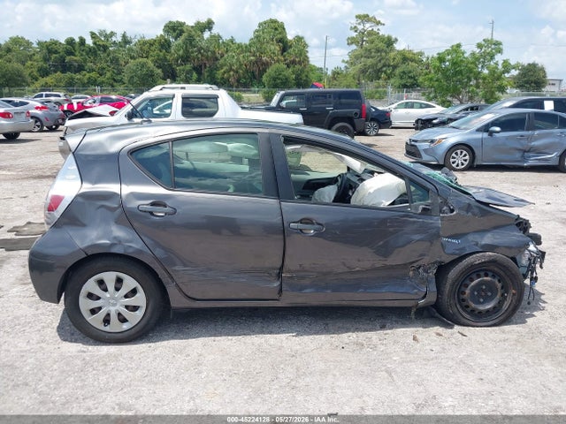 Продажа на аукционе авто 2014 Toyota Prius C One, vin: JTDKDTB31E1059422, номер лота: 45224128