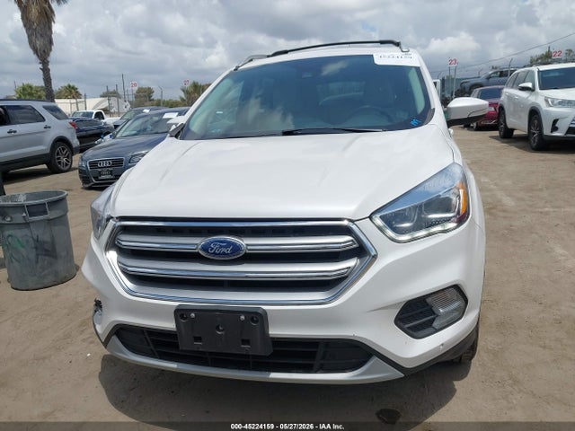 2017 Ford Escape Titanium მანქანა იყიდება აუქციონზე, vin: 1FMCU9J9XHUC26386, აუქციონის ნომერი: 45224159