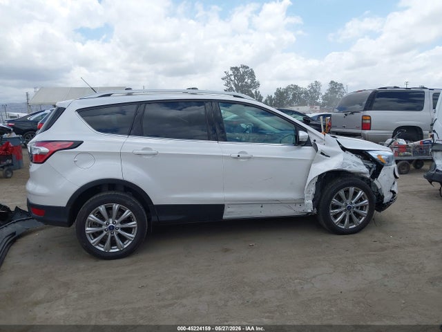 2017 Ford Escape Titanium მანქანა იყიდება აუქციონზე, vin: 1FMCU9J9XHUC26386, აუქციონის ნომერი: 45224159