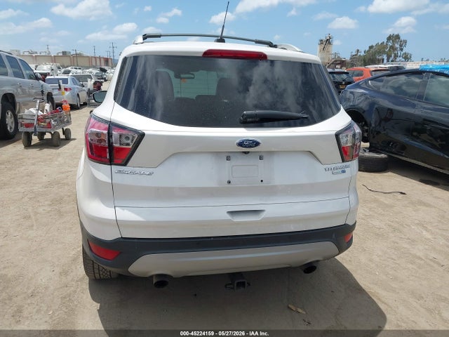 2017 Ford Escape Titanium მანქანა იყიდება აუქციონზე, vin: 1FMCU9J9XHUC26386, აუქციონის ნომერი: 45224159