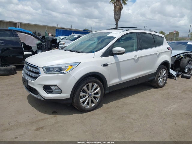 2017 Ford Escape Titanium მანქანა იყიდება აუქციონზე, vin: 1FMCU9J9XHUC26386, აუქციონის ნომერი: 45224159