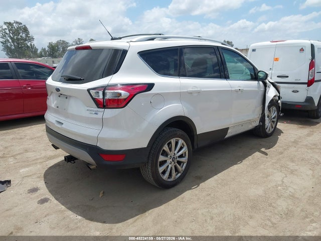 2017 Ford Escape Titanium მანქანა იყიდება აუქციონზე, vin: 1FMCU9J9XHUC26386, აუქციონის ნომერი: 45224159