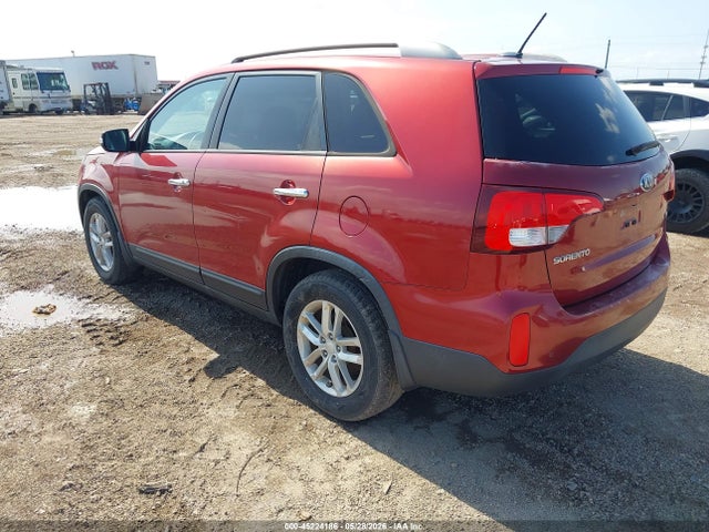 Продажа на аукционе авто 2015 Kia Sorento Lx, vin: 5XYKT4A62FG579554, номер лота: 45224186