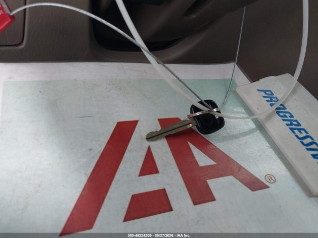 45224209 :رقم المزاد ، 1NXBR32E33Z113085 vin ، 2003 Toyota Corolla Le مزاد بيع