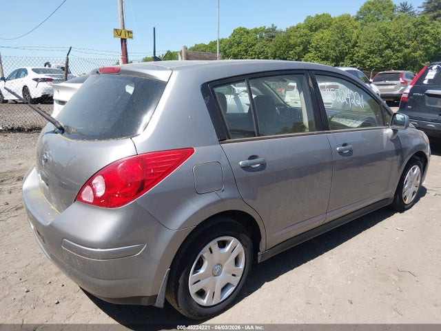 45224221 :رقم المزاد ، 3N1BC1CP3CK241811 vin ، 2012 Nissan Versa 1.8 S مزاد بيع