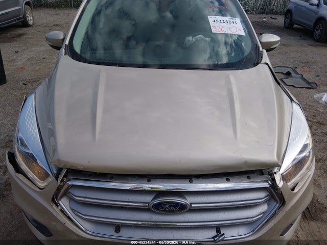 1FMCU9J95HUA04063 Ford Escape Titanium