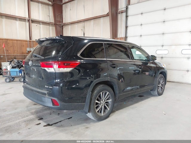 Aukcja sprzedaży 2018 Toyota Highlander Xle, vin: 5TDJZRFH4JS829048, numer aukcji: 45224260