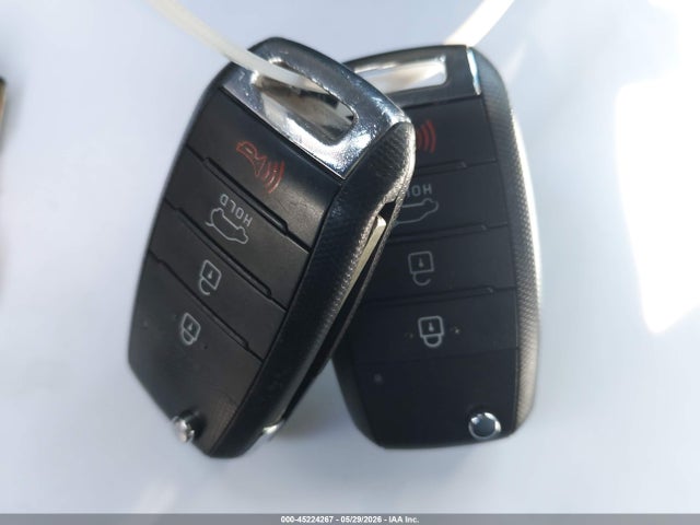 5XYPG4A36KG549984 KIA Sorento 2.4l Lx