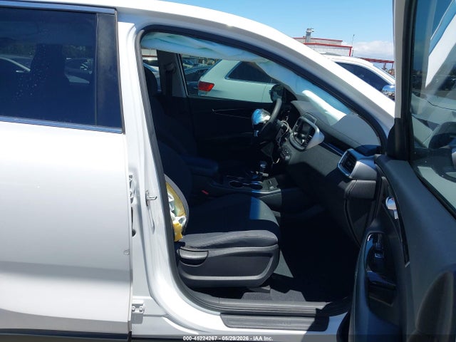 5XYPG4A36KG549984 KIA Sorento 2.4l Lx