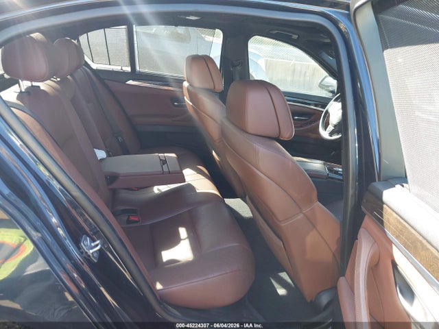 45224307 :رقم المزاد ، WBAFR9C52BC599672 vin ، 2011 Bmw 550i مزاد بيع