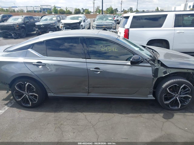 1N4BL4CV9PN381896 Nissan Altima Sr Fwd
