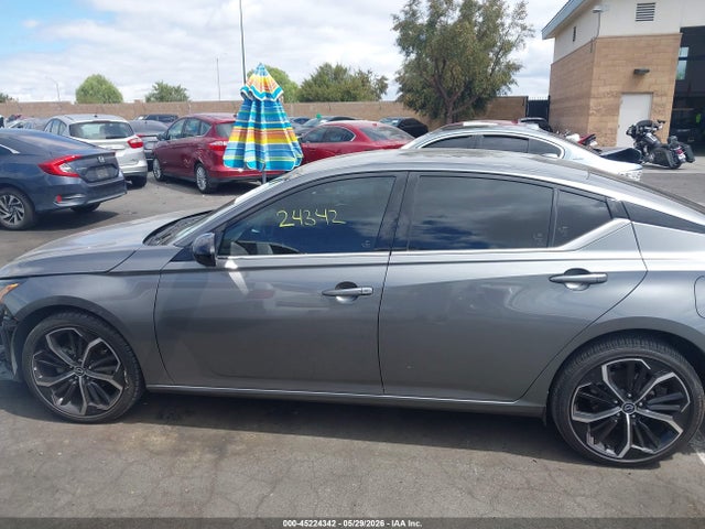 1N4BL4CV9PN381896 Nissan Altima Sr Fwd