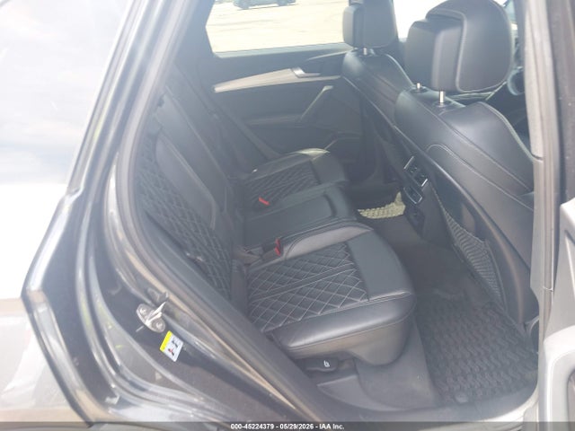 45224379 :رقم المزاد ، WA1A4AFYXJ2071802 vin ، 2018 Audi Sq5 3.0t Premium Plus مزاد بيع