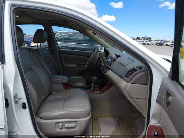 2005 Toyota Camry Xle მანქანა იყიდება აუქციონზე, vin: 4T1BE32K15U566139, აუქციონის ნომერი: 45224432