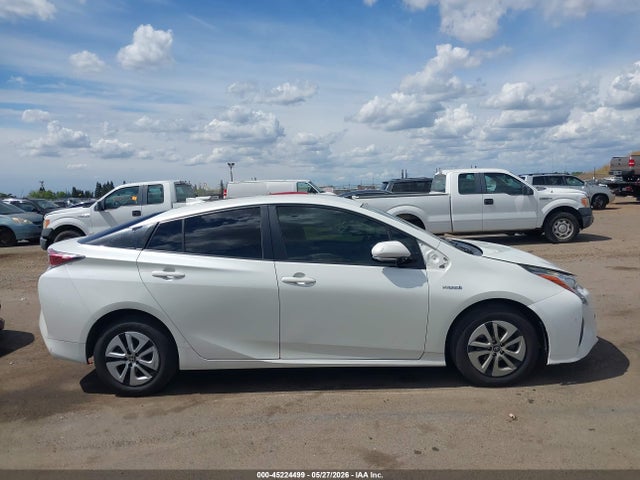 JTDKARFU0H3532444 Toyota Prius Two Eco
