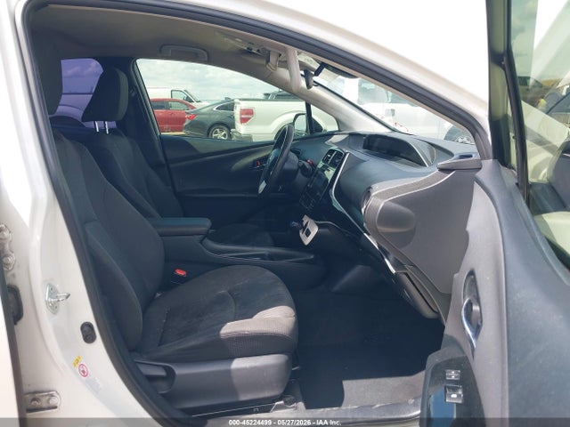 JTDKARFU0H3532444 Toyota Prius Two Eco
